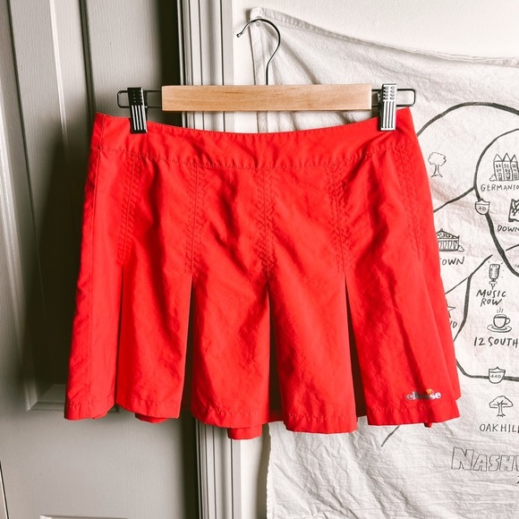 Ellesse Red Pleated Tennis Skirt Y2K Small - Picture 1 of 6